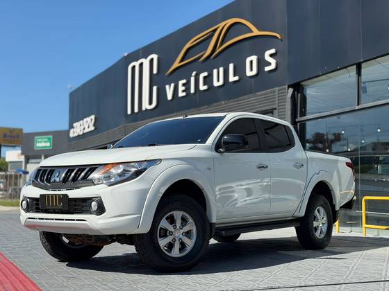 MITSUBISHI L200 TRITON 2.4 16V TURBO DIESEL GLS CD 4X4 AUTOMÁTICO